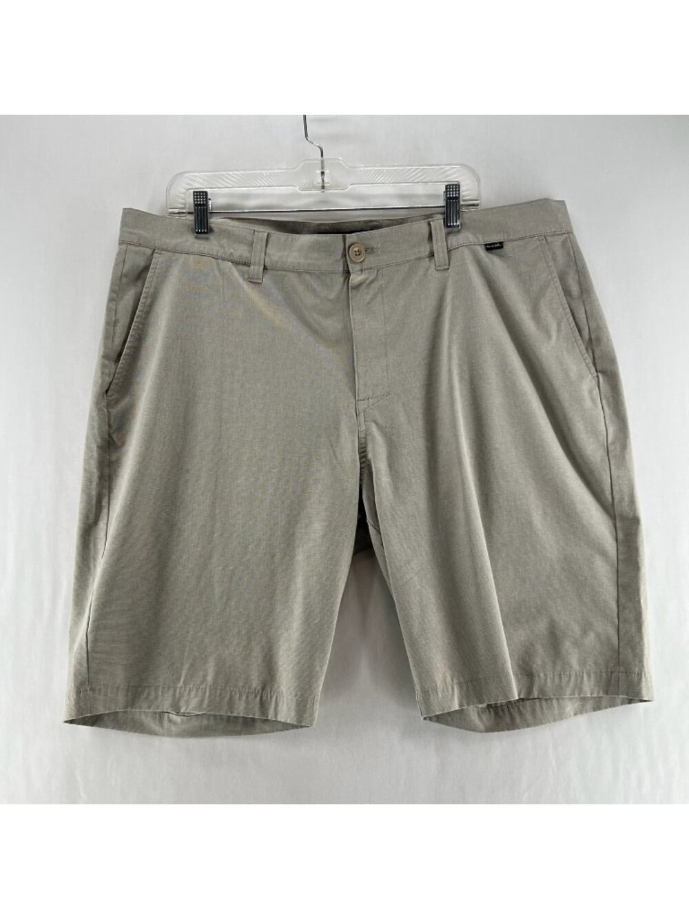 TravisMathew Golf Shorts Mens 40 Stretch Zip Performance Athleisure Casual Beige
